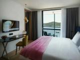 Executive Double Suite with balcony and with sea view