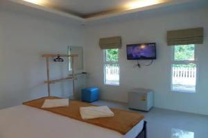Lanta Triple Novel Cottage, Lanta Island