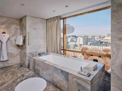 Waldorf Astoria - 153