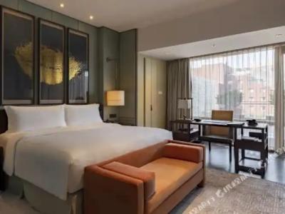 Waldorf Astoria - 113