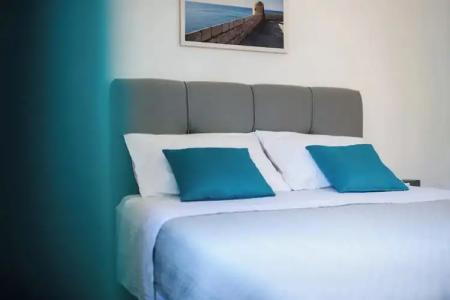 California Apartments - 30