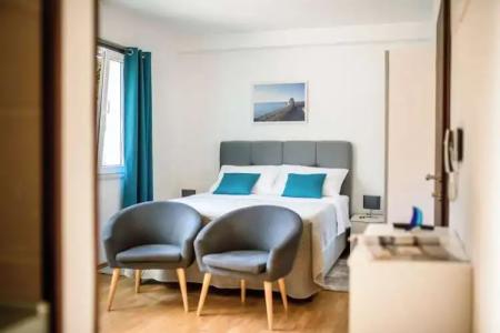 California Apartments - 29