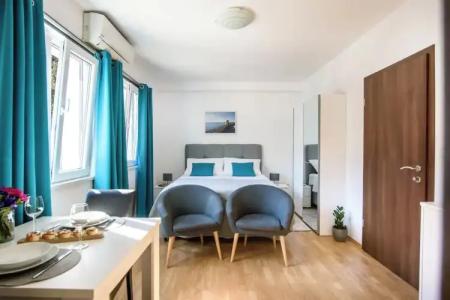 California Apartments - 27