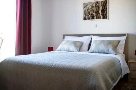 California Apartments - 54