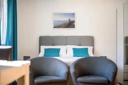 California Apartments - 32