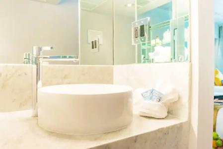 Riviera South Beach - 6