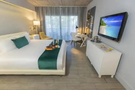 Riviera South Beach - 57