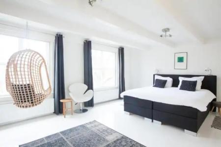 Mokum Suites - 11