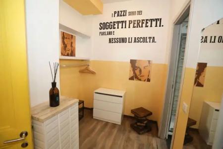 Cineroma Guesthouse - 111