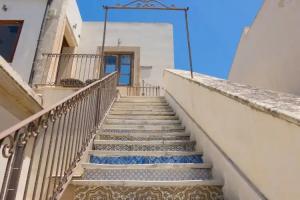 Hotel Henry's House, Syracuse