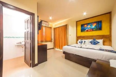 OYO 485 Million Patong Beach Resort - 6