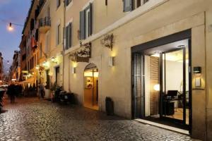 Mario De' Fiori 37, Rome