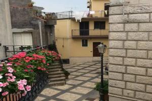 La Casa della Nonna, Motta Camastra