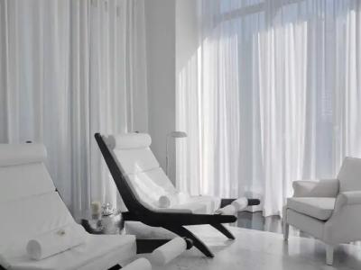 Dua Miami, Autograph Collection - 45