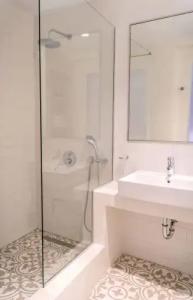 Adonis Studios & Apartments - 35