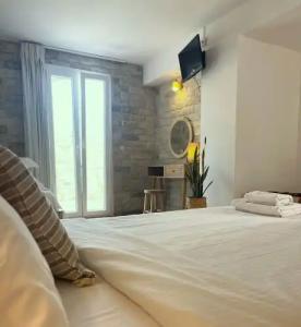 Adonis Studios & Apartments - 363