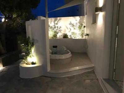 Adonis Studios & Apartments - 212