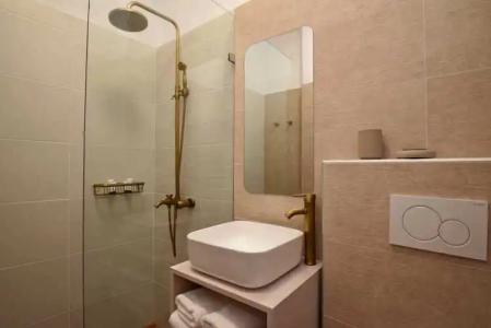 Adonis Studios & Apartments - 259