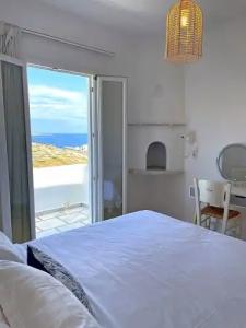 Adonis Studios & Apartments - 306