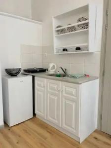 Adonis Studios & Apartments - 167