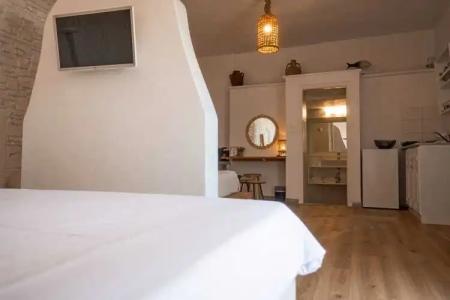 Adonis Studios & Apartments - 78