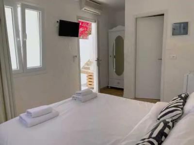 Adonis Studios & Apartments - 16