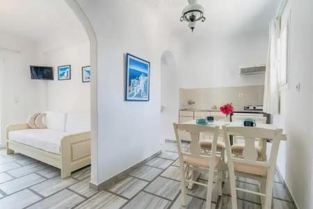 Adonis Studios & Apartments - 333