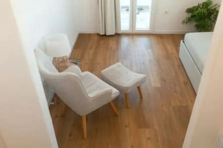 Adonis Studios & Apartments - 327