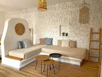 Adonis Studios & Apartments - 169