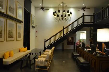 Buri Siri Boutique - 14