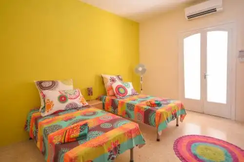 Basecamp Guest House - 28