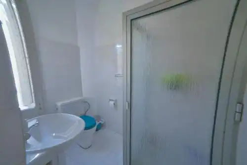 Basecamp Guest House - 36