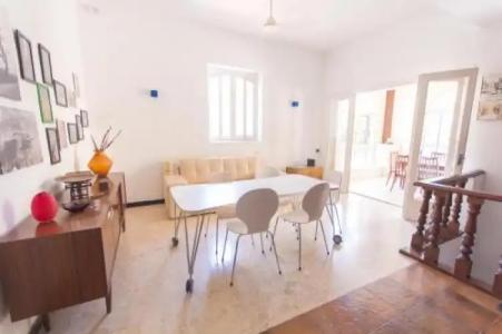 Basecamp Guest House - 9