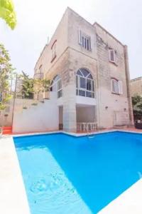 Basecamp Guest House - 12