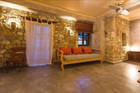 Small Luxury 1800 - 9