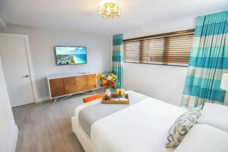 Waterside and Suites - 51