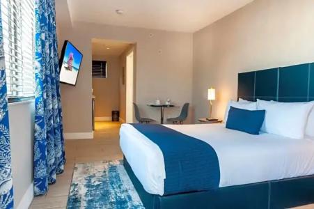 Waterside and Suites - 74