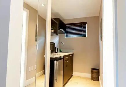 Waterside and Suites - 89