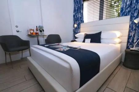 Waterside and Suites - 5