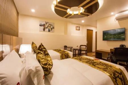 Lotus Buddha Inn - 1