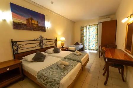 Qawra Point Holiday Complex - 36