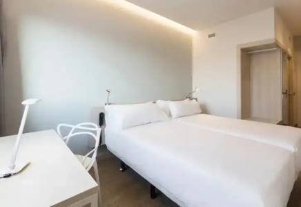 B&B Barcelona - 21