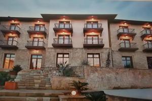 Ida Tas Konak, Kuecuekkuyu