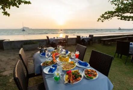 Blue Bay Resort - 8