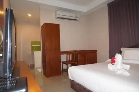 Kata Beachwalk and Bungalows - 138