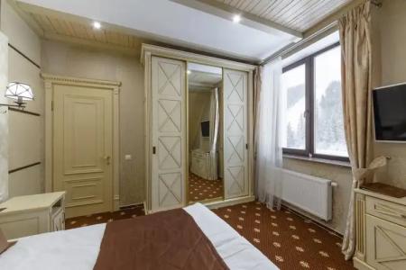 Chevalier & Spa - 60