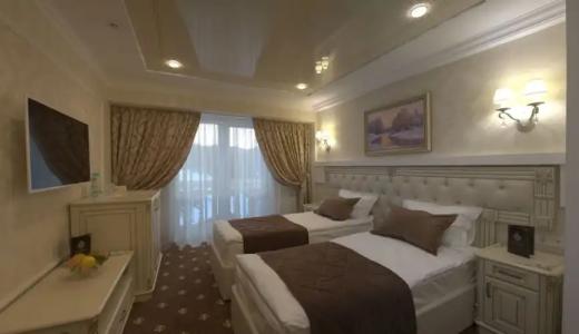 Chevalier & Spa - 51