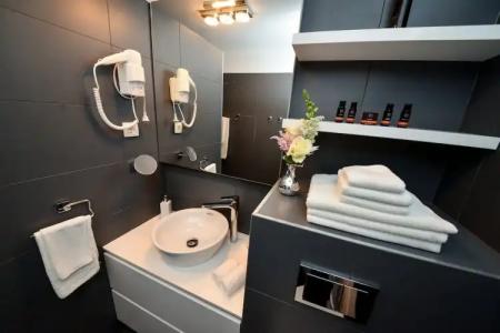 Sunset Apartments - 15