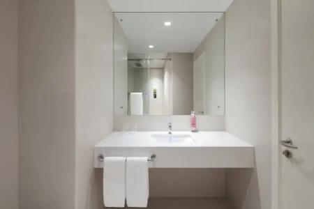 Rove City Centre, Deira - 101