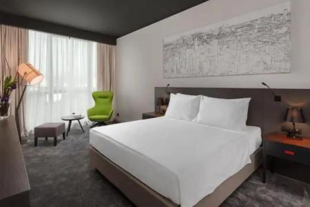Crowne Plaza PODGORICA by IHG - 77